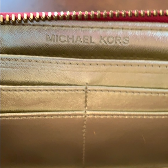 Michael Kors ostrich embossed continental wallet - Picture 2 of 7